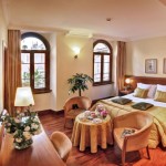 hotel-ponte-sisto-rome-rooms-superior-double-01