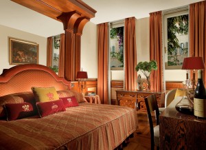 hotel-raphael-deluxe-room