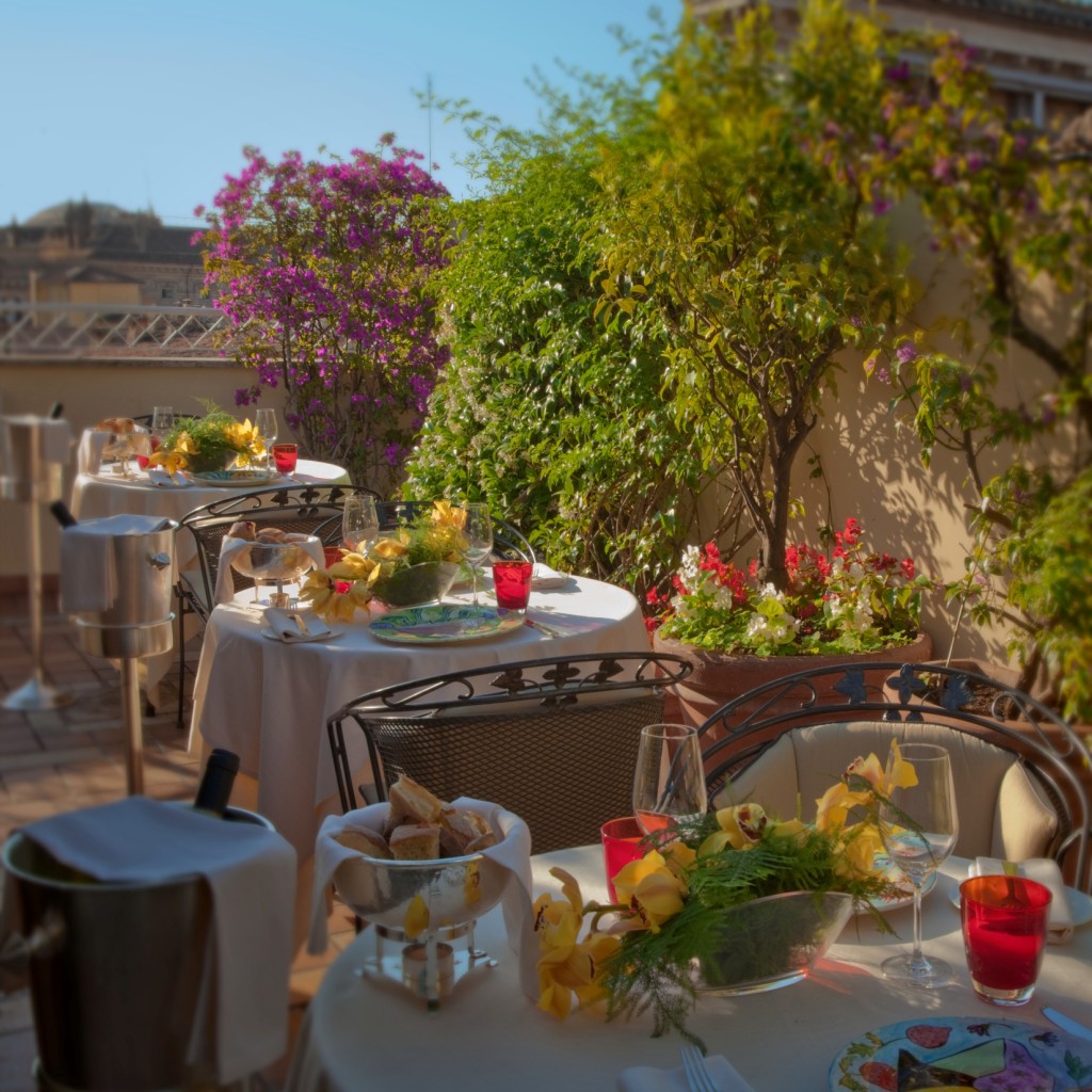 family rooms and apartments near Campo de' Fiori