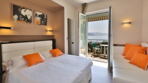 hotel-regina-elena-guest-room-2