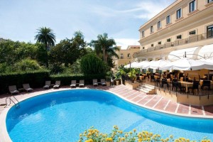 hotel-tramontano-swimming-pool