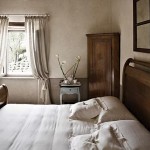 i-casali-di-monticchio-Wooden-Bedroom-Design-of-Casali-di-Monticchio-House-in-Italy