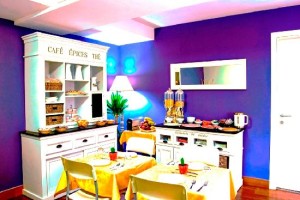 maison-guilia-breakfast-room-1