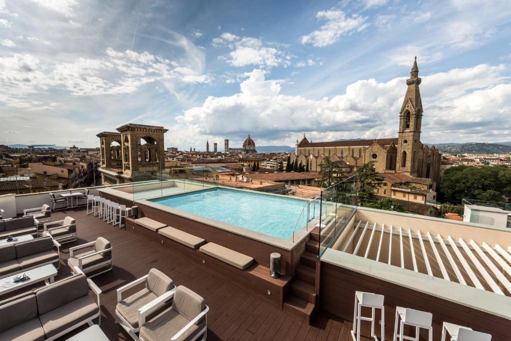 Plaza Hotel Lucchesi Rooftop Pool